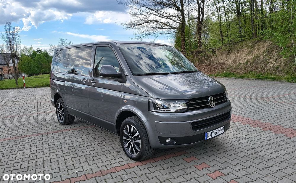 Volkswagen Caravelle - 7