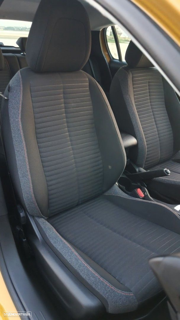 Peugeot 208 1.2 PureTech Active - 48