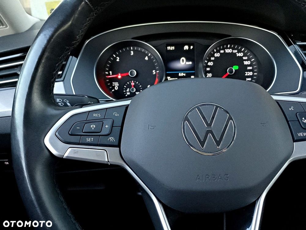 Volkswagen Passat 2.0 TDI EVO Business DSG - 17