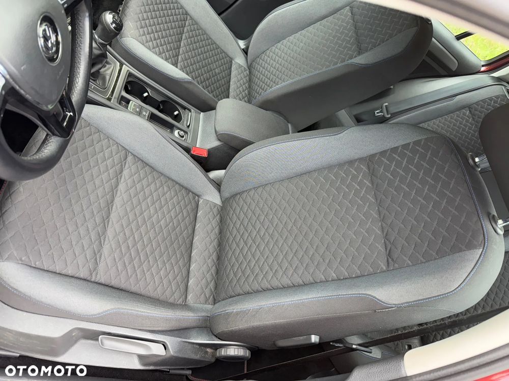 Volkswagen Golf 1.0 TSI City - 13