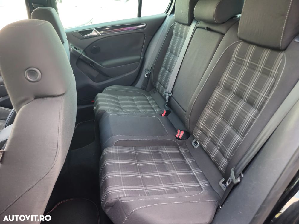 Volkswagen Golf 2.0 TDI DPF DSG GTD - 13