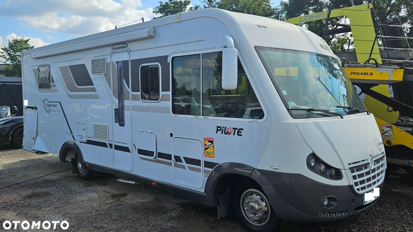 Mercedes-Benz Pilote - 1