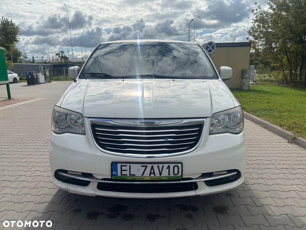 Chrysler Town & Country 3.6 Limited - 21