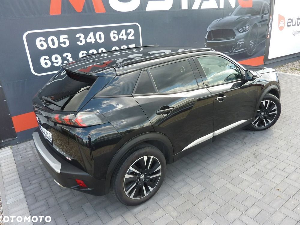 Peugeot 2008 - 8