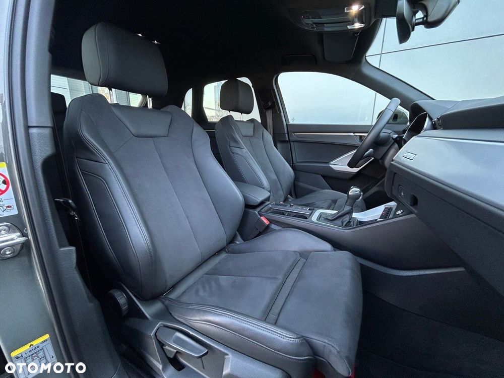 Audi Q3 35 TFSI S tronic - 17