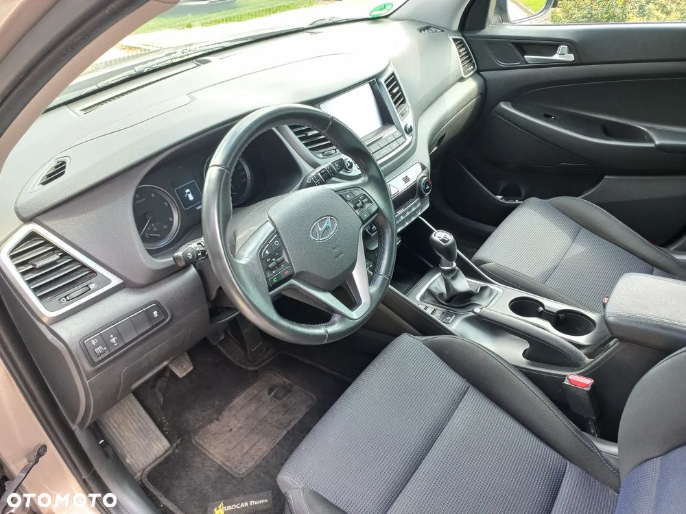 Hyundai Tucson blue 1.7 CRDi 2WD Style - 19