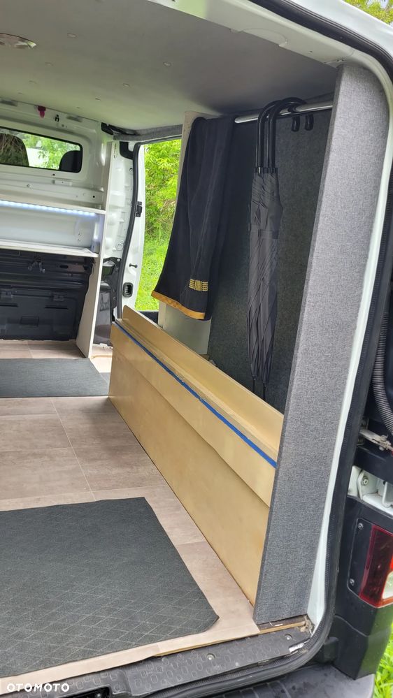 Renault Trafic - 10