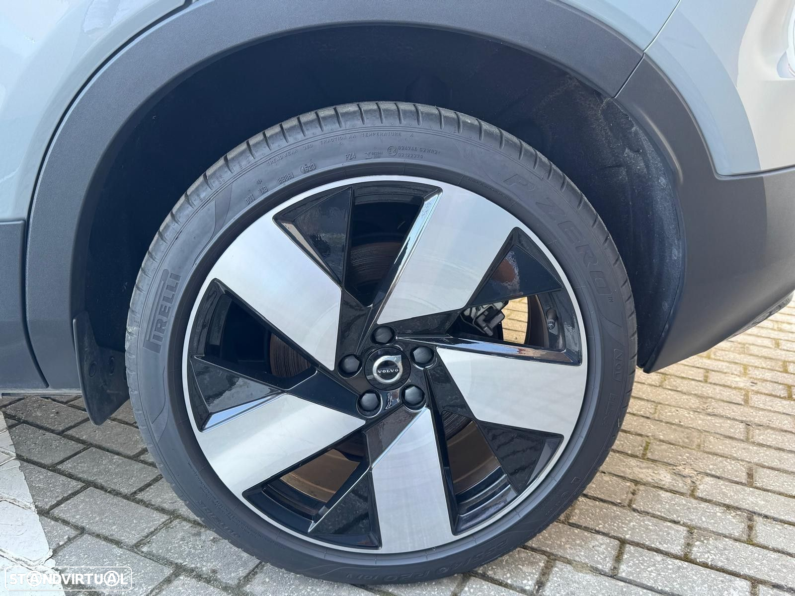 Volvo C40 Recharge Extended Range Plus - 12