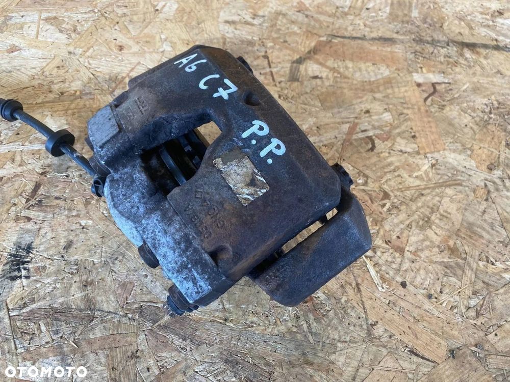 ZACISK HAMULCOWY PRZÓD PRAWY AUDI A6 A7 4G 4G0106AK - 2