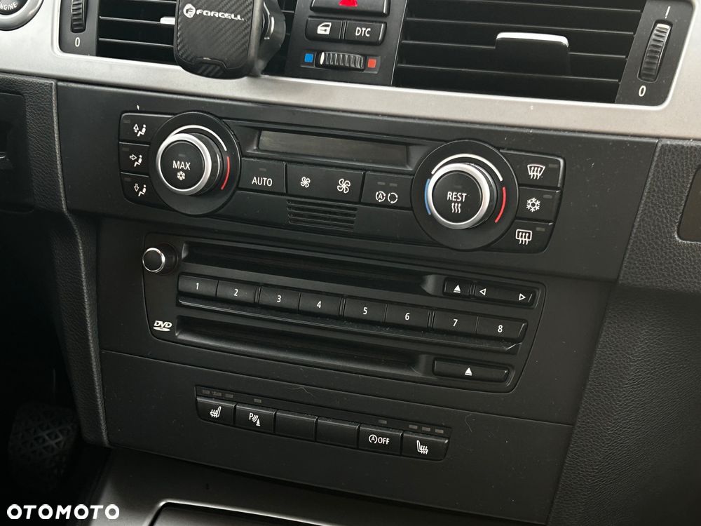 BMW Seria 3 320d - 10