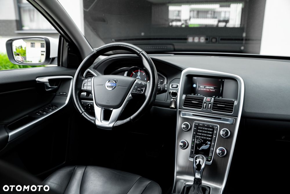 Volvo XC 60 D5 AWD Summum - 25