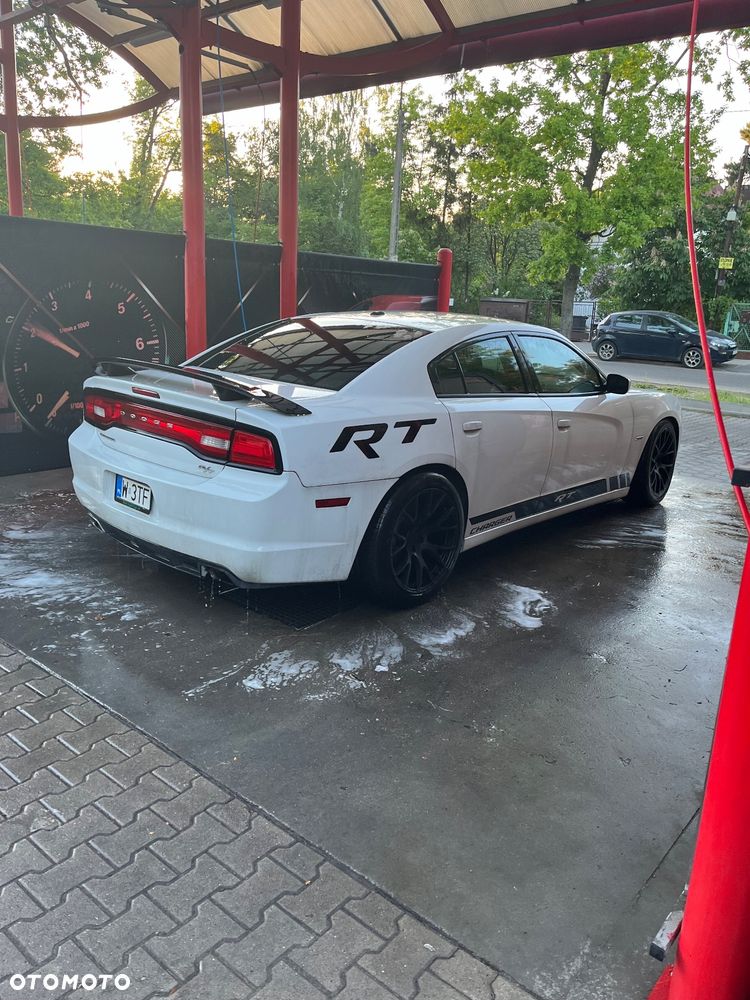 Dodge Charger 5.7 V8 RT - 3