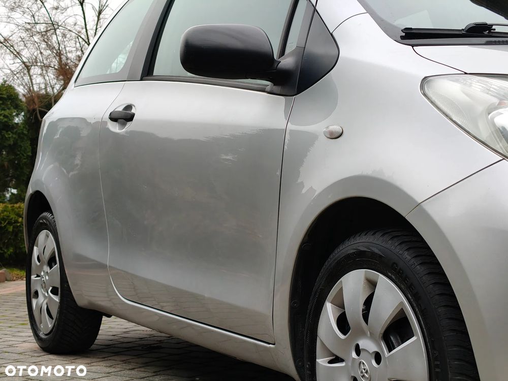 Toyota Yaris 1.3 Luna A/C - 9