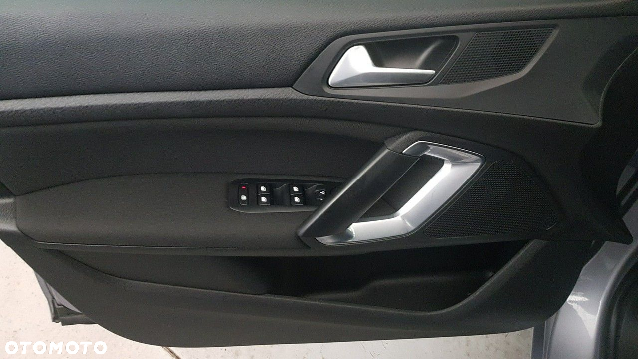 Peugeot 308 - 24