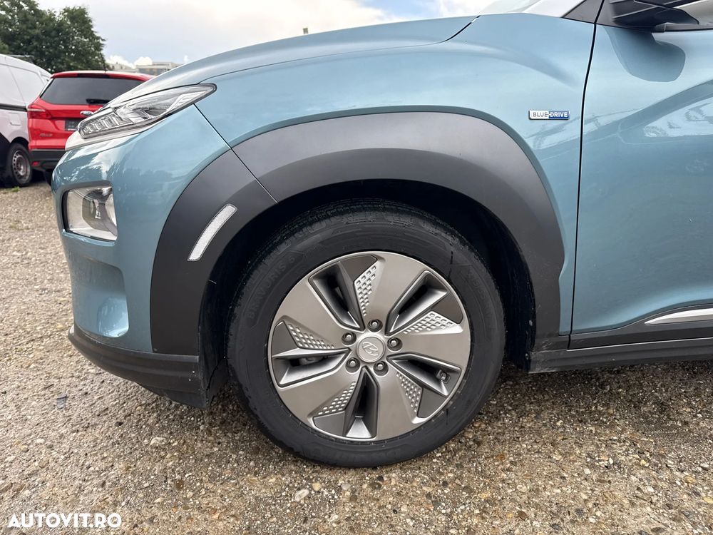 Hyundai KONA - 14
