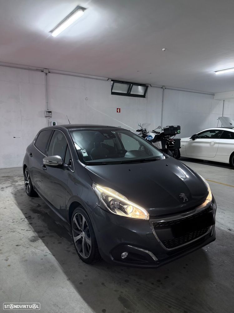 Peugeot 208 - 9