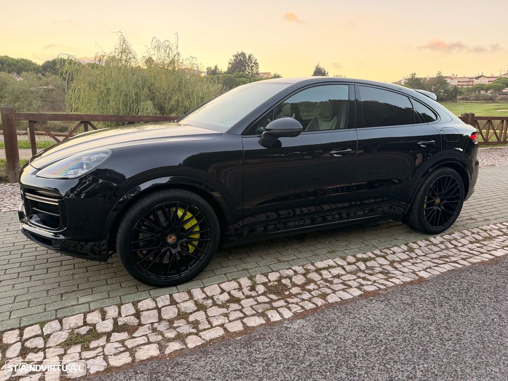 Porsche Cayenne Coupé Turbo S E-Hybrid - 4