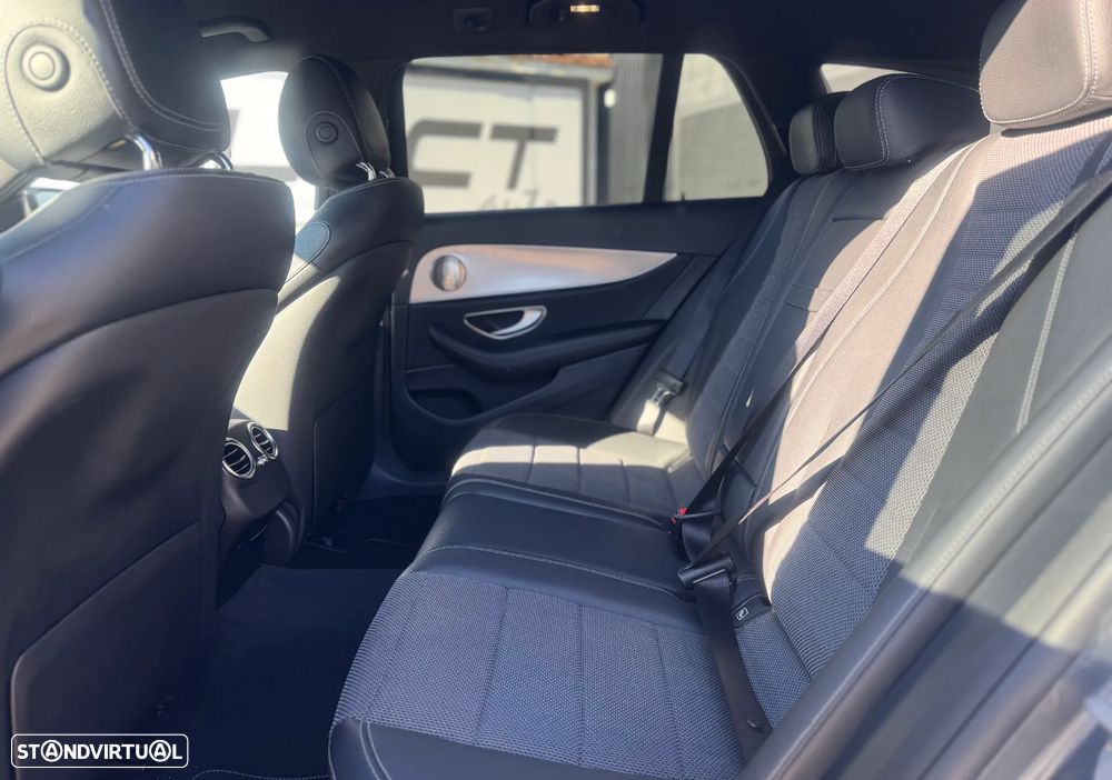 Mercedes-Benz E 220 d T 9G-TRONIC AMG Line - 29
