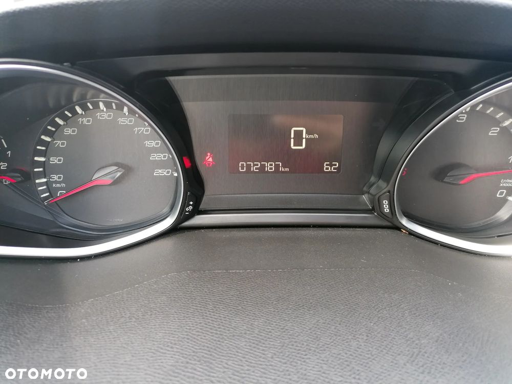 Peugeot 308 1.5 BlueHDi Active S&S - 17