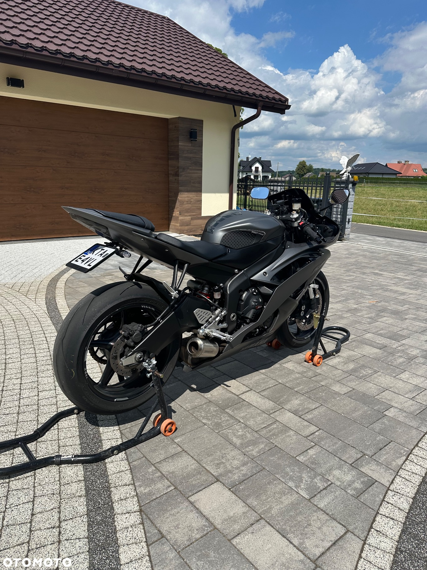 Yamaha R6 - 7