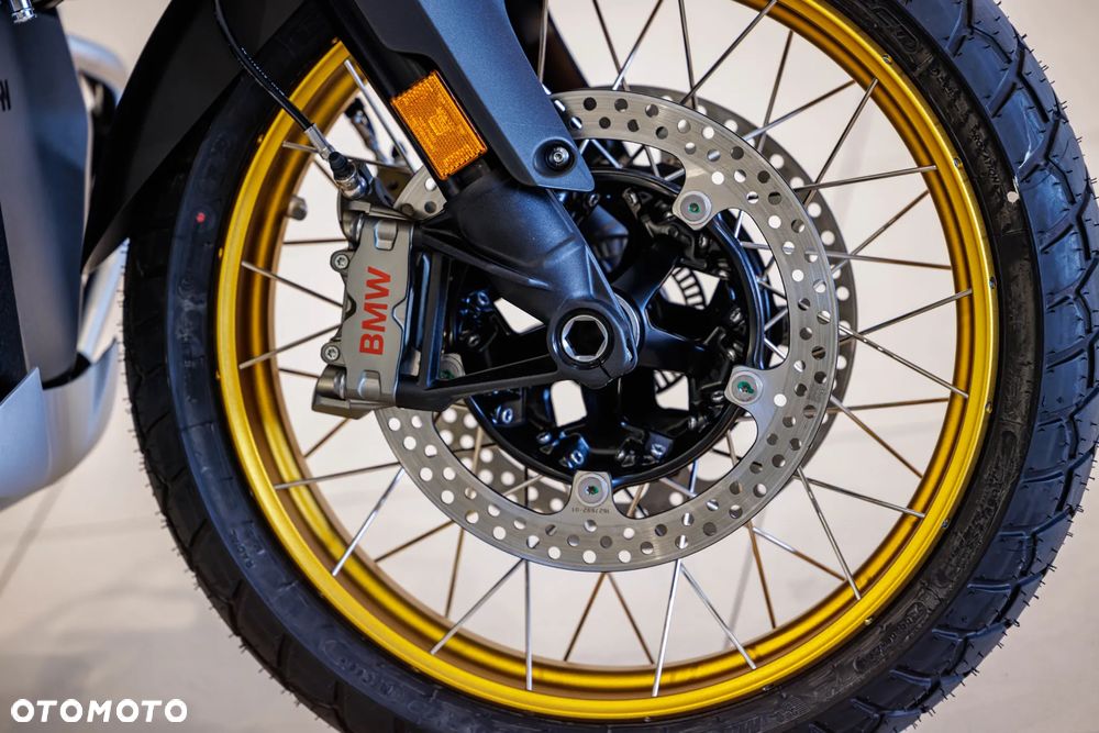 BMW R - 16