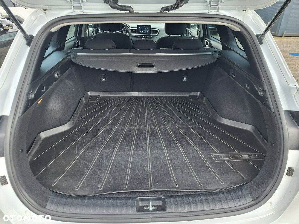 Kia Ceed 1.4 T-GDI M - 26