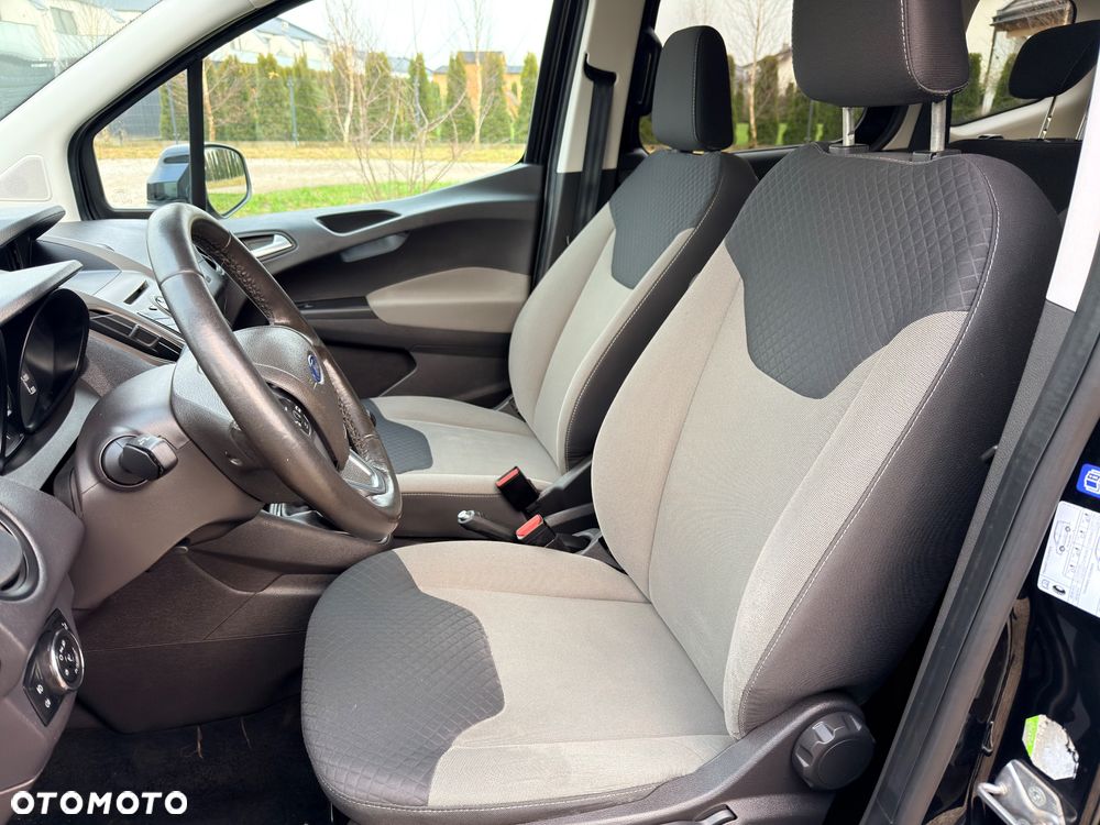Ford Tourneo Courier 1.0 EcoBoost Titanium - 19