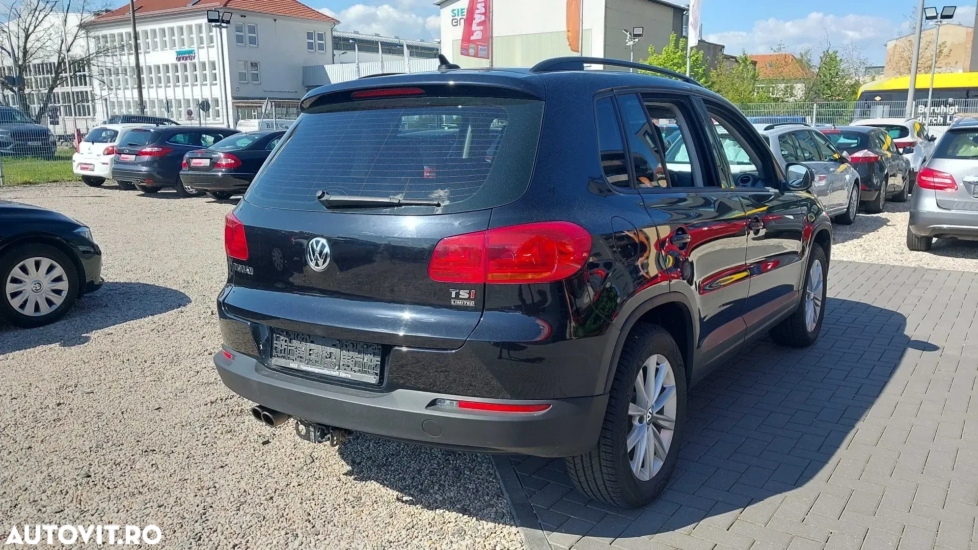 Volkswagen Tiguan - 3