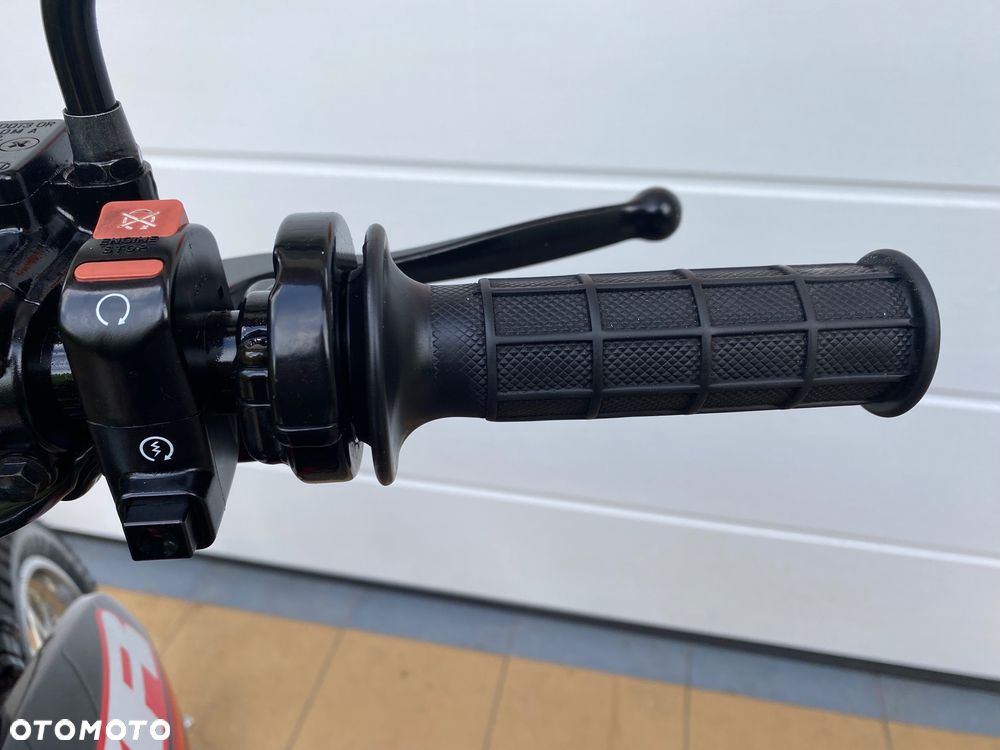 Honda XR - 9