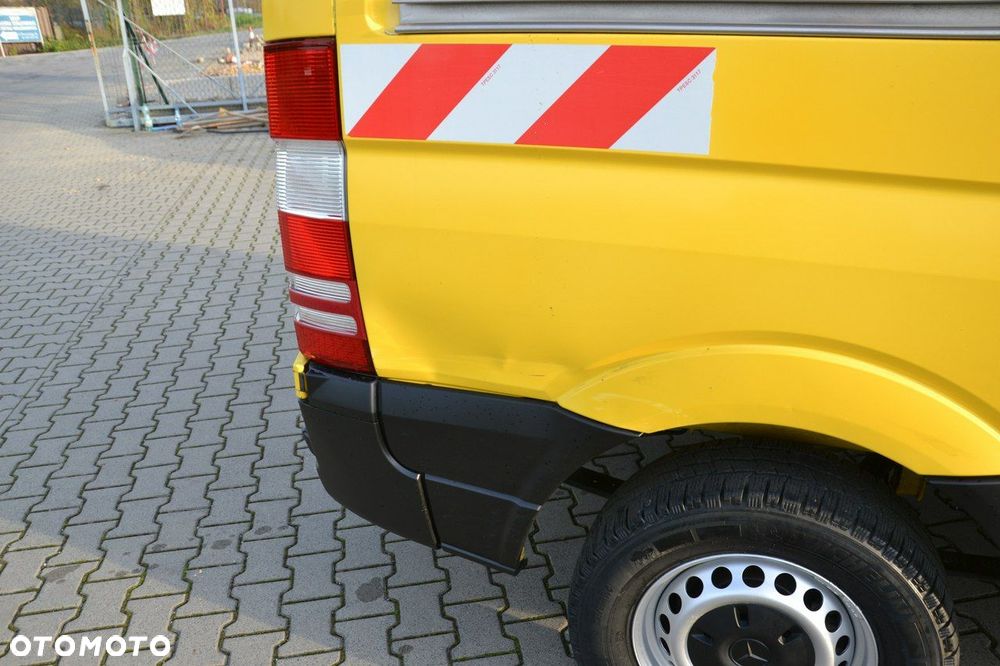 Mercedes-Benz Sprinter - 9