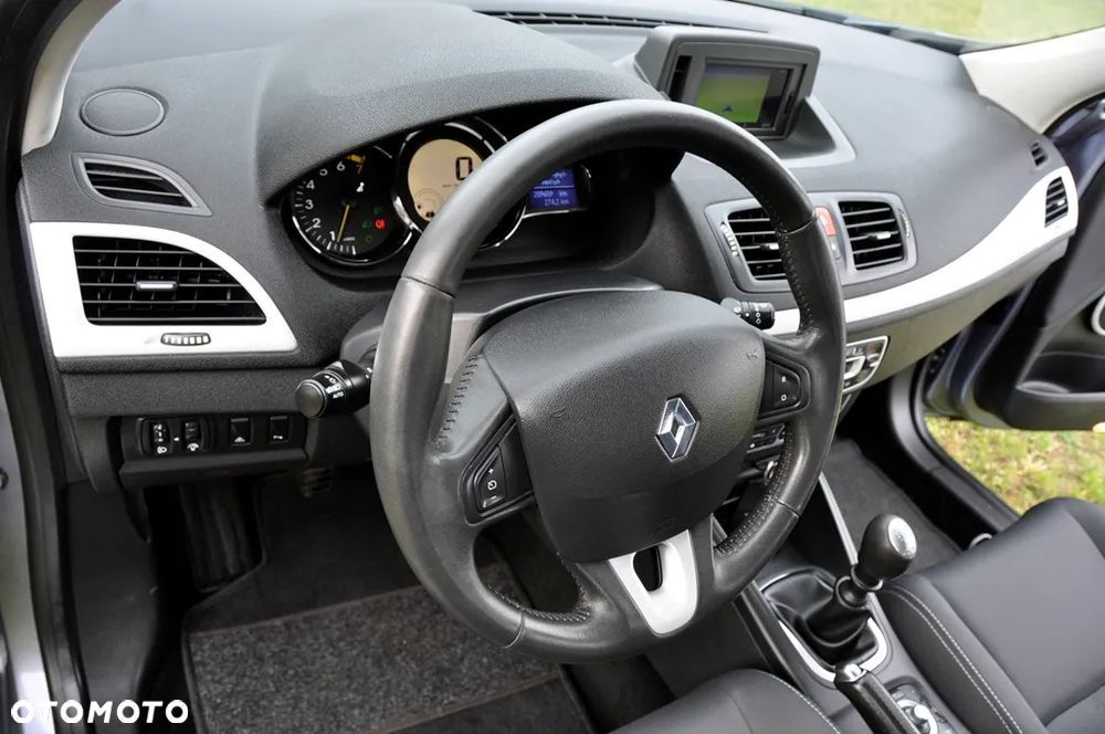 Renault Megane TCe 180 GT - 14