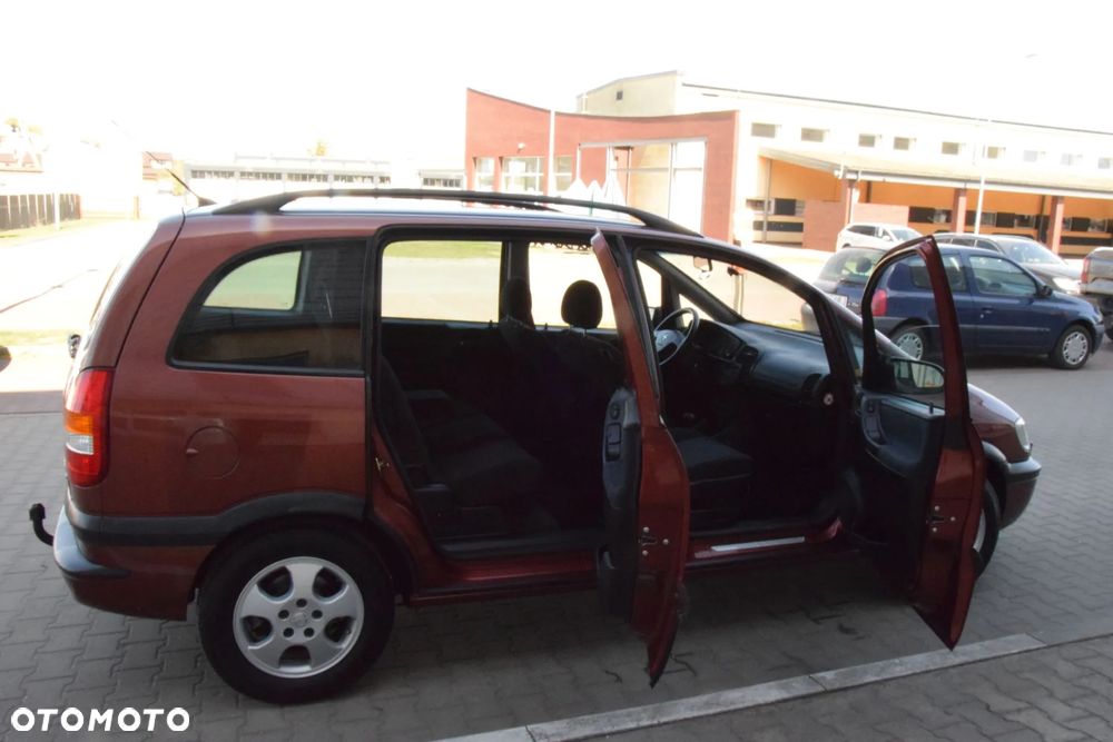 Opel Zafira 1.8 16V Elegance - 21
