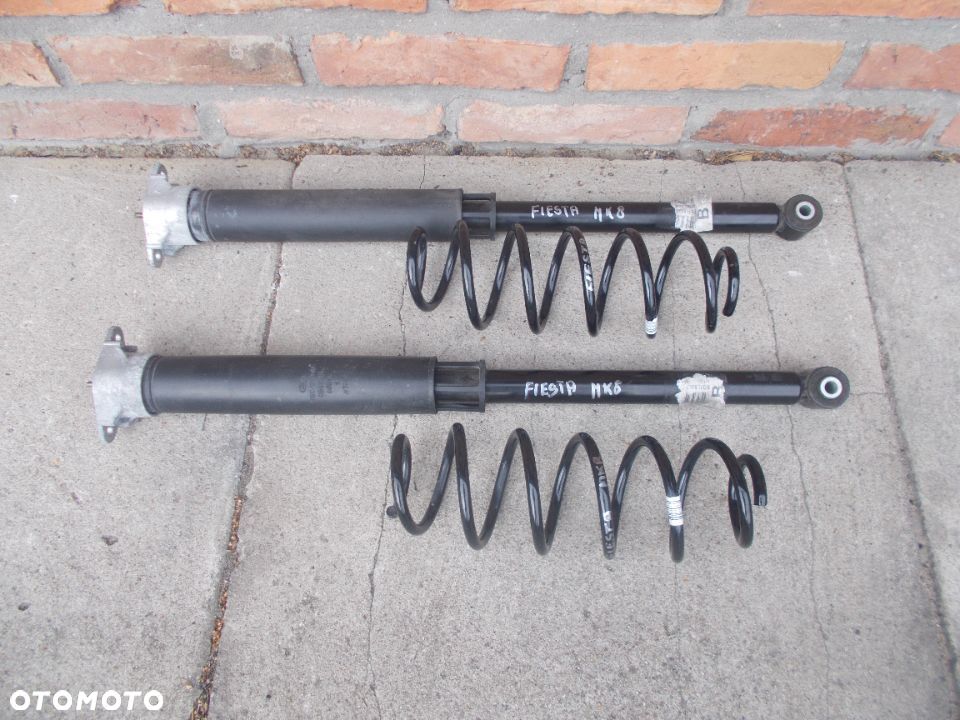 Ford Fiesta MK8 H1BC-18080-BD Amortyzator Amortyzatory Sprężyny tył tylne