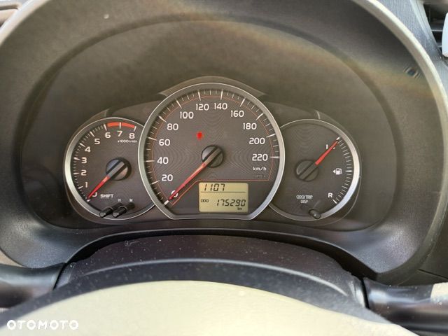 Toyota Yaris 1.33 Luna - 3