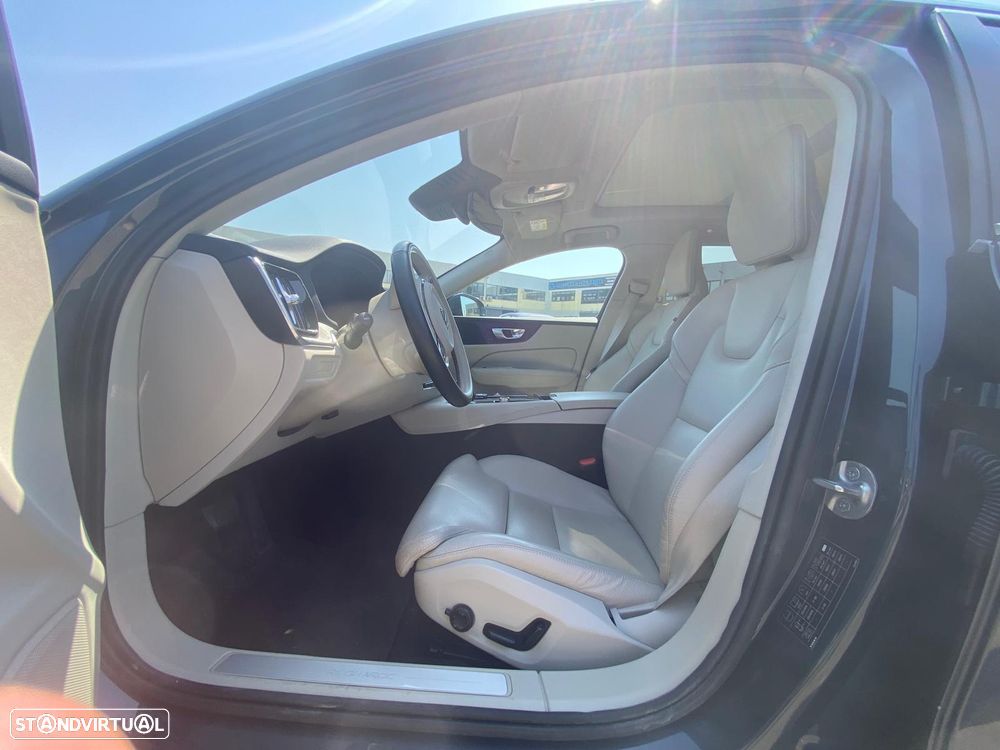 Volvo V60 2.0 T6 AWD TE Plus Bright - 9