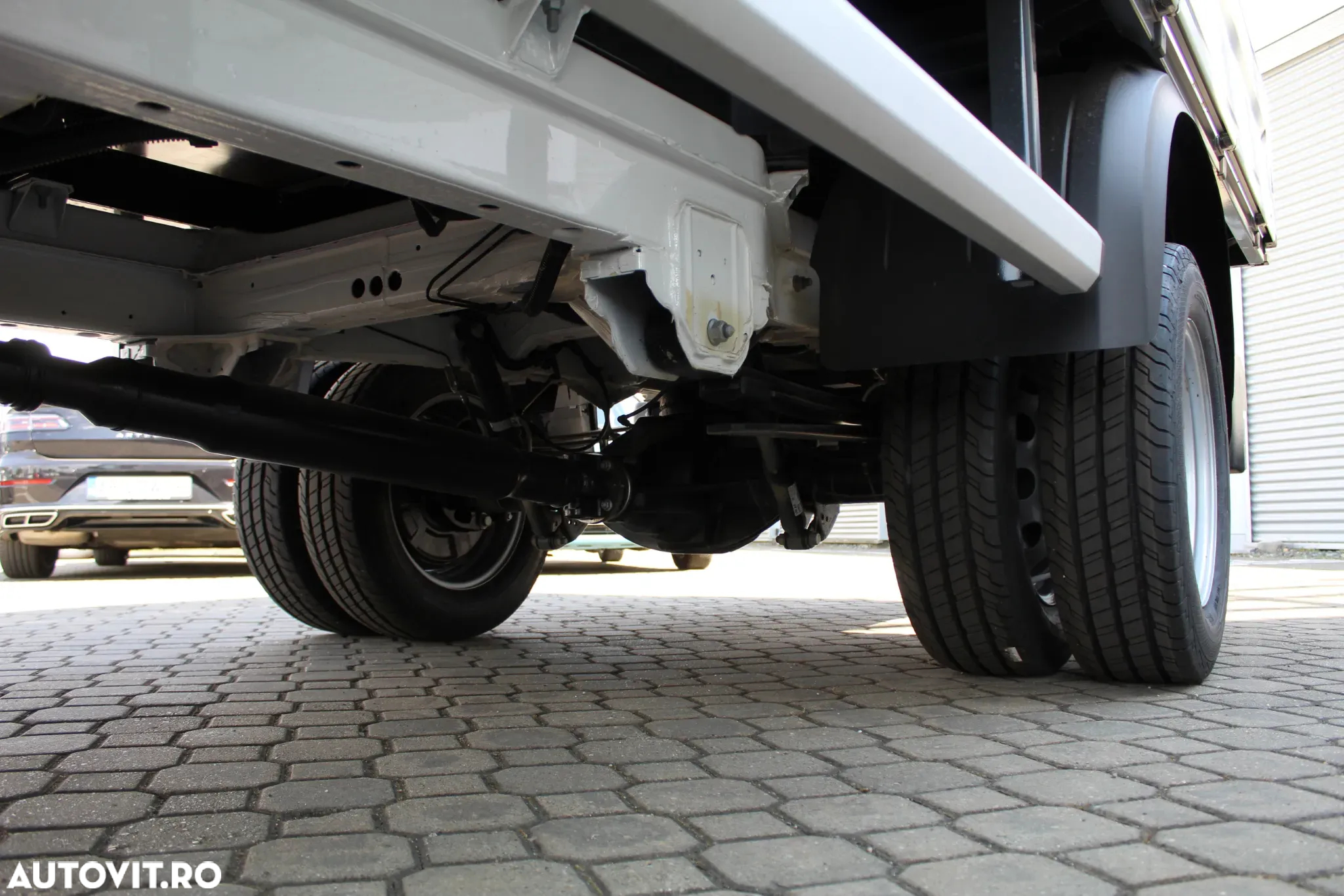 Volkswagen Crafter 5.0 CD Bena L4 dRWD 120kW - 16