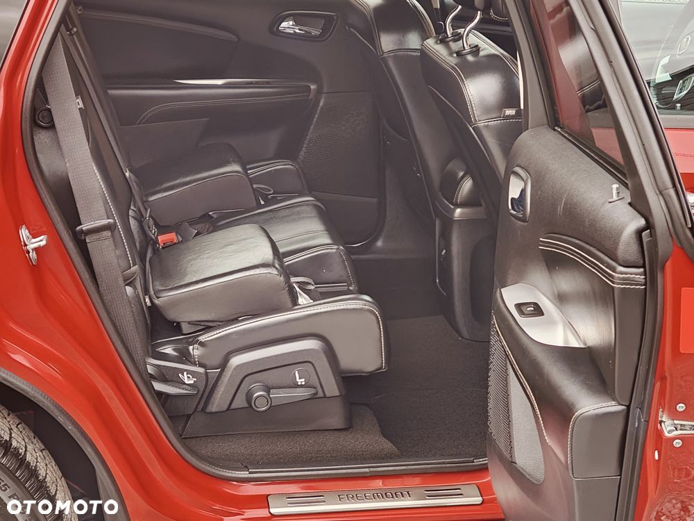 Fiat Freemont 2.0 Multijet 16V DPF Automatik Allrad Lounge - 16