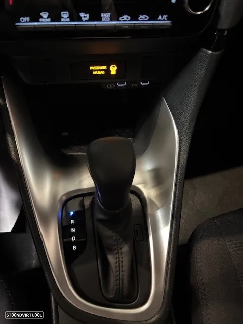Mazda 2 1.5 L Hybrid VVT-i Centre-Line - 12
