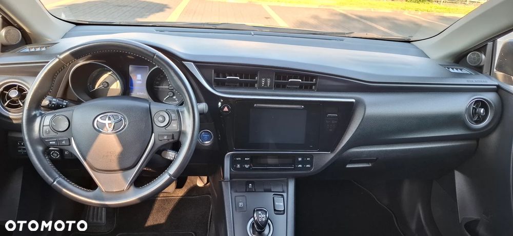 Toyota Auris - 11