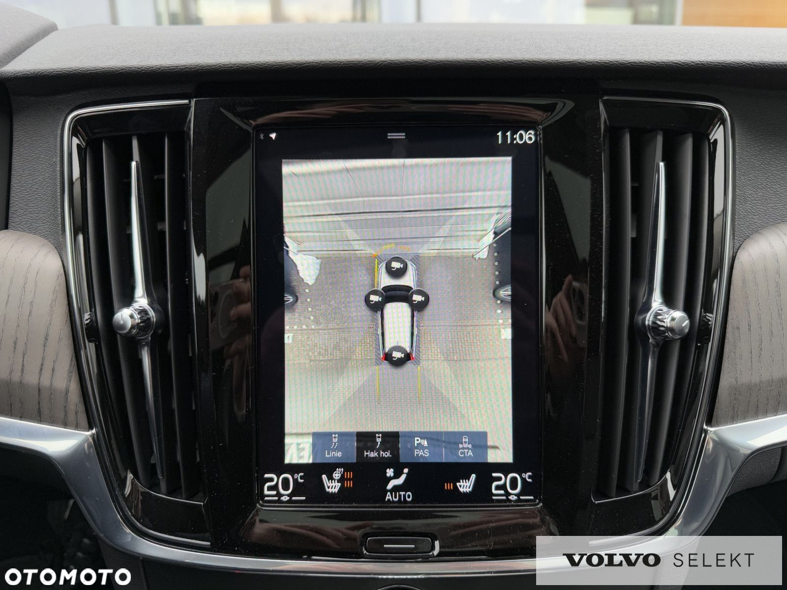 Volvo V90 Cross Country - 25