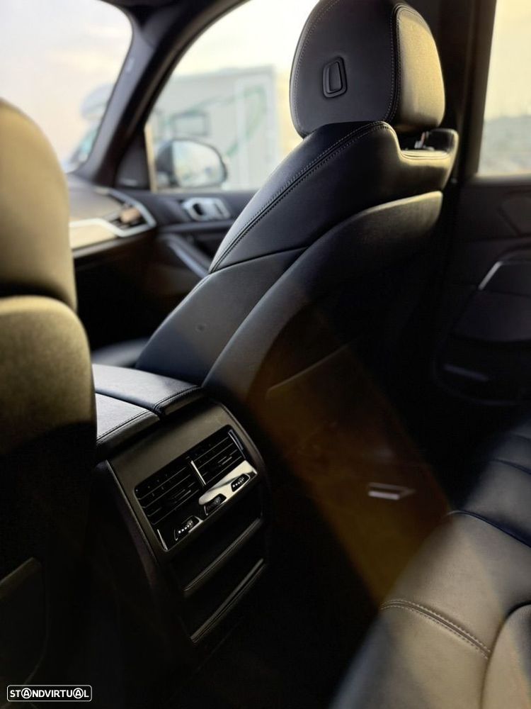 BMW X5 30 d xDrive Pack M - 13