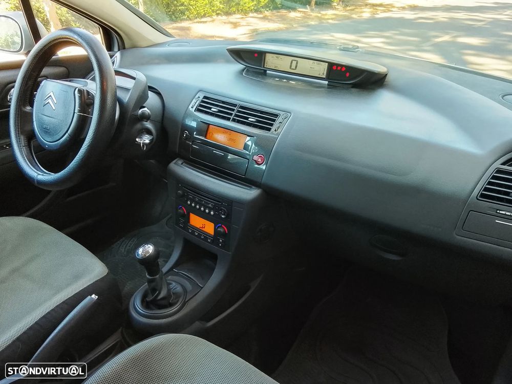 Citroën C4 1.6 HDi 110 VTR Pack - 4