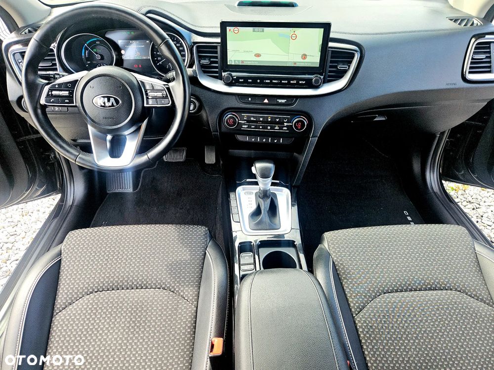 Kia XCeed - 24
