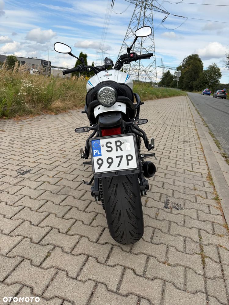 Yamaha XSR - 5