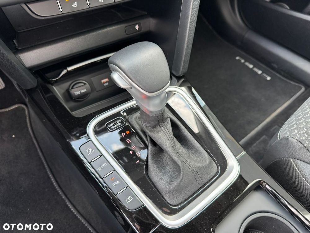 Kia Ceed 1.6 GDI PHEV Business Line DCT - 14