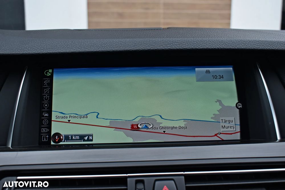 BMW Seria 5 525d Sport-Aut. - 29