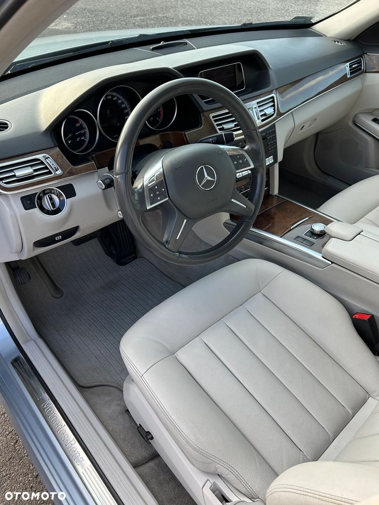 Mercedes-Benz Klasa E 250 CDI 7G-TRONIC Elegance - 3