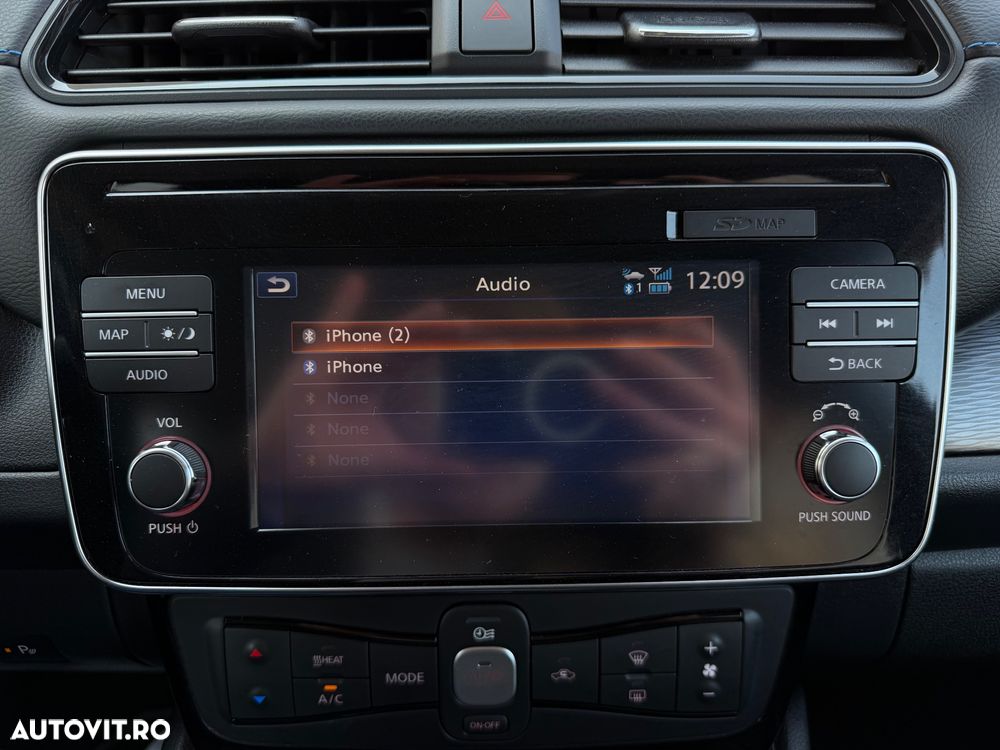 Nissan LEAF 40 kWh N-Connecta - 16