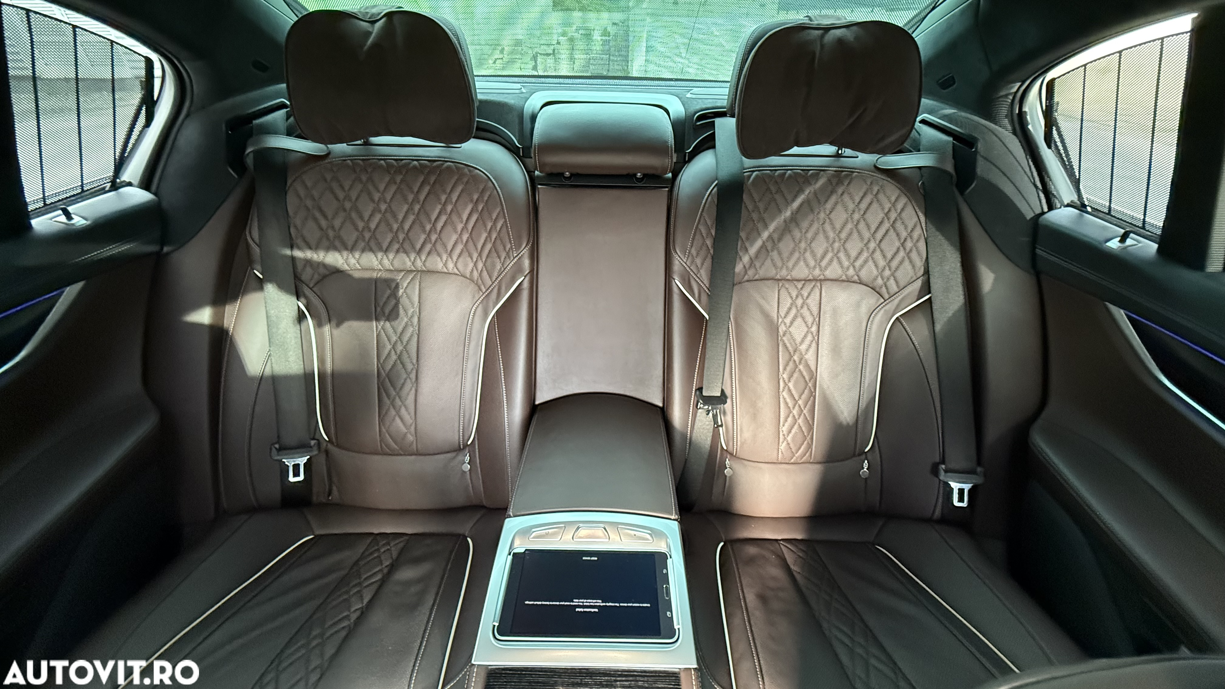 BMW Seria 7 740e iPerformance - 13