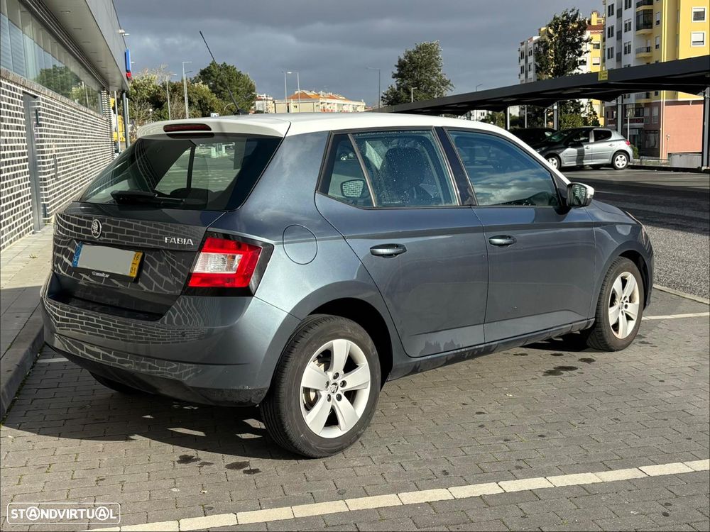 Skoda Fabia 1.0 Active - 4